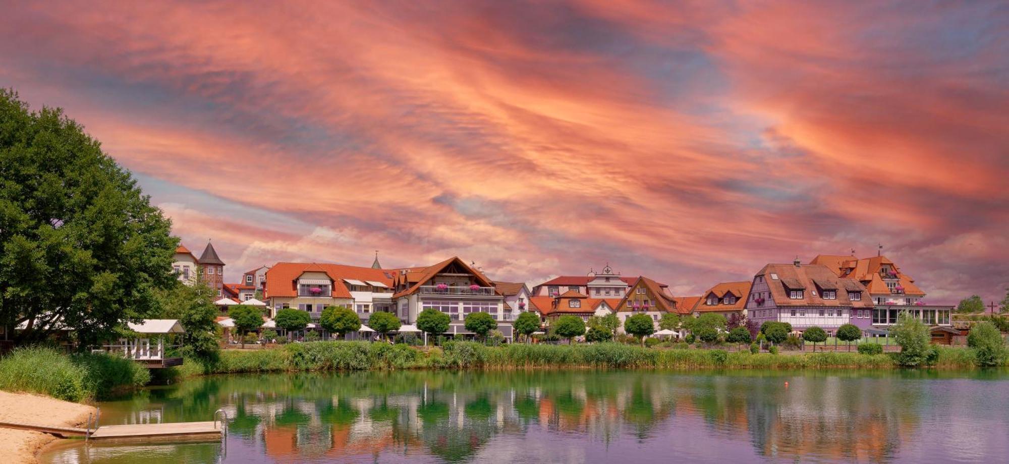 Seehotel Niedernberg - Das Dorf Am See Kültér fotó