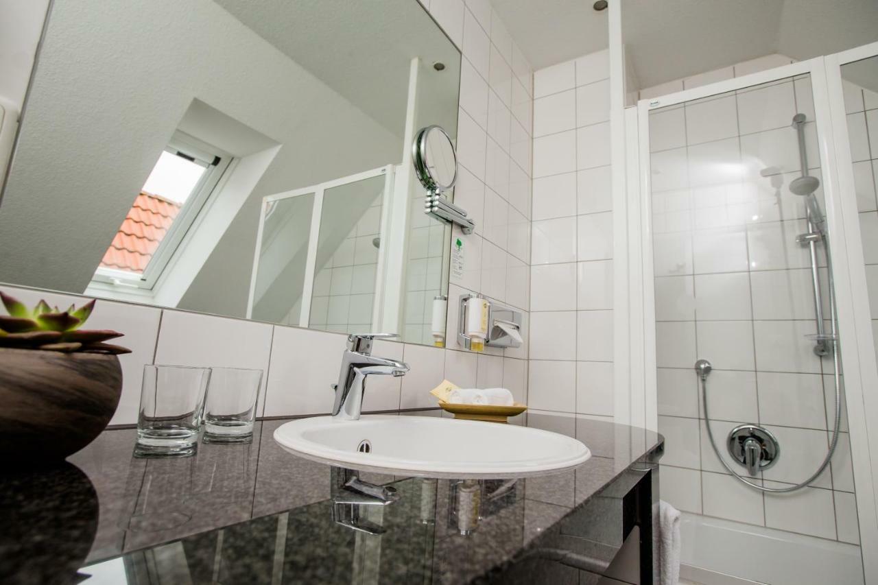 Seehotel Niedernberg - Das Dorf Am See Kültér fotó